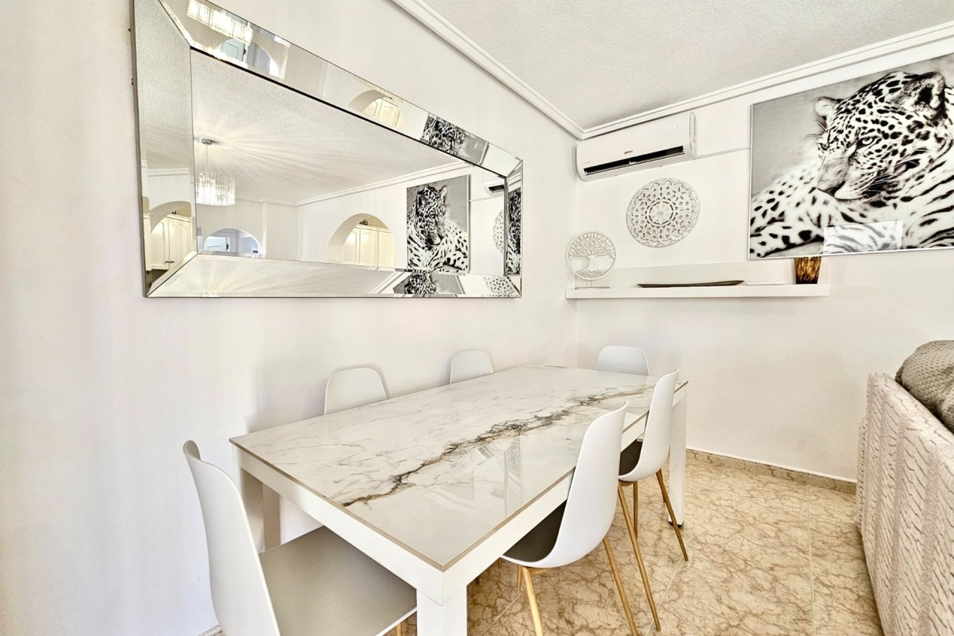 Revente - Town House -
Punta Prima - Costa Blanca