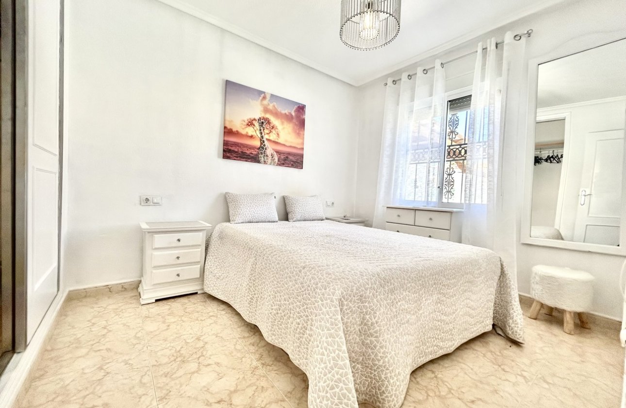 Revente - Town House -
Punta Prima - Costa Blanca