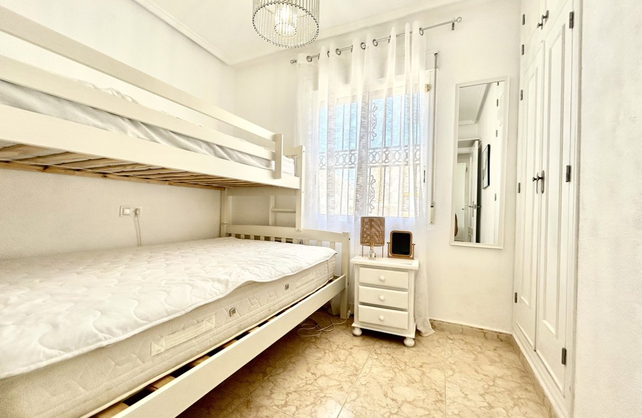 Revente - Town House -
Punta Prima - Costa Blanca