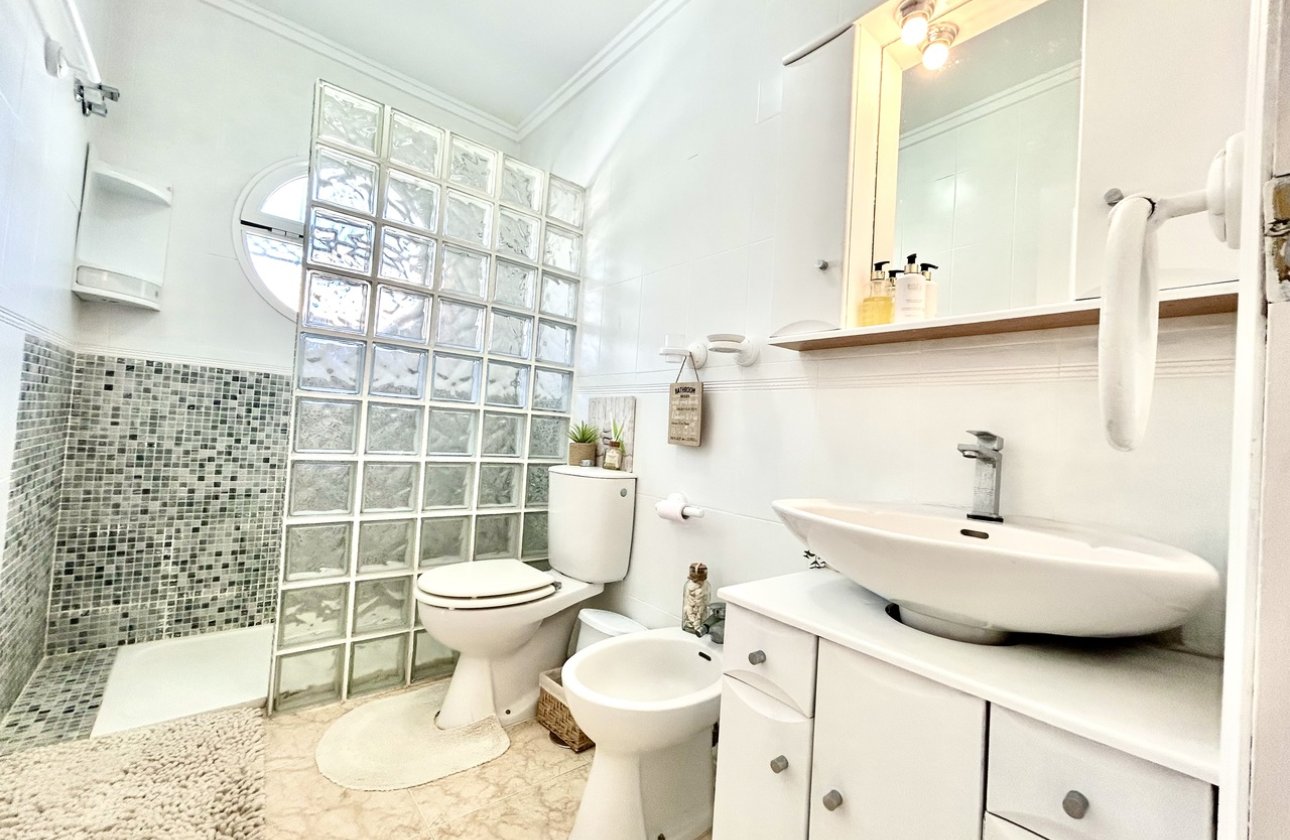 Revente - Town House -
Punta Prima - Costa Blanca