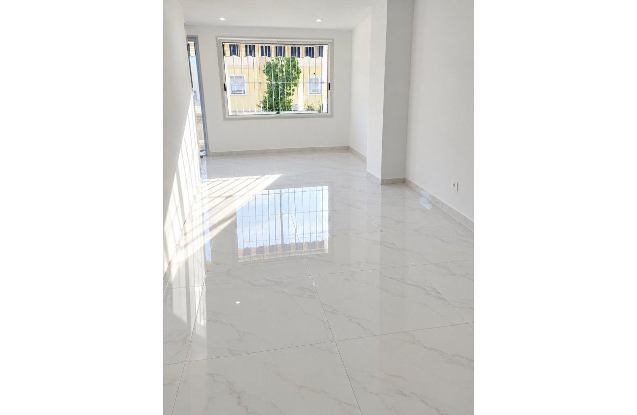 Revente - Town House -
San Miguel de Salinas - Blue Lagoon - Galán