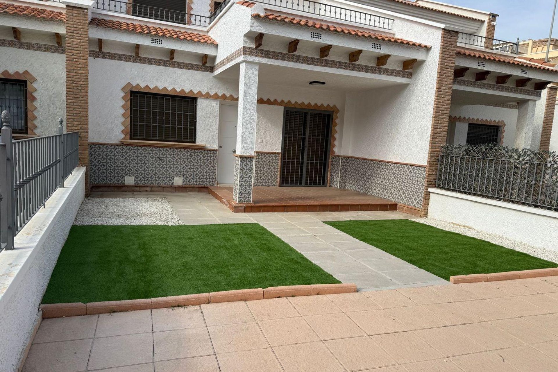 Revente - Town House -
San Miguel de Salinas - Ciudad De Las Comunicaciones