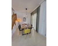 Revente - Town House -
San Miguel de Salinas - Ciudad De Las Comunicaciones