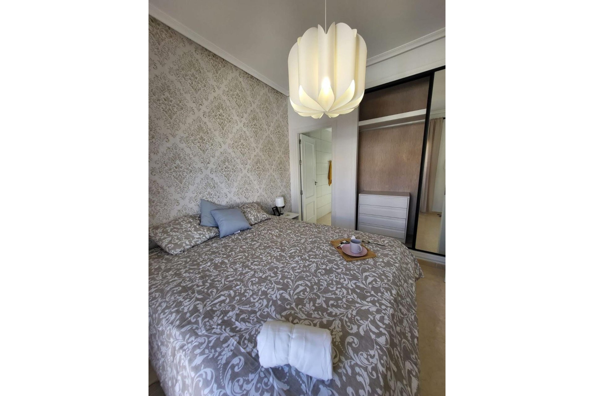 Revente - Town House -
San Miguel de Salinas - Ciudad De Las Comunicaciones