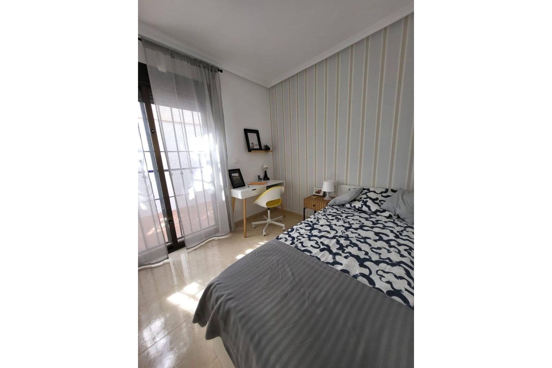 Revente - Town House -
San Miguel de Salinas - Ciudad De Las Comunicaciones