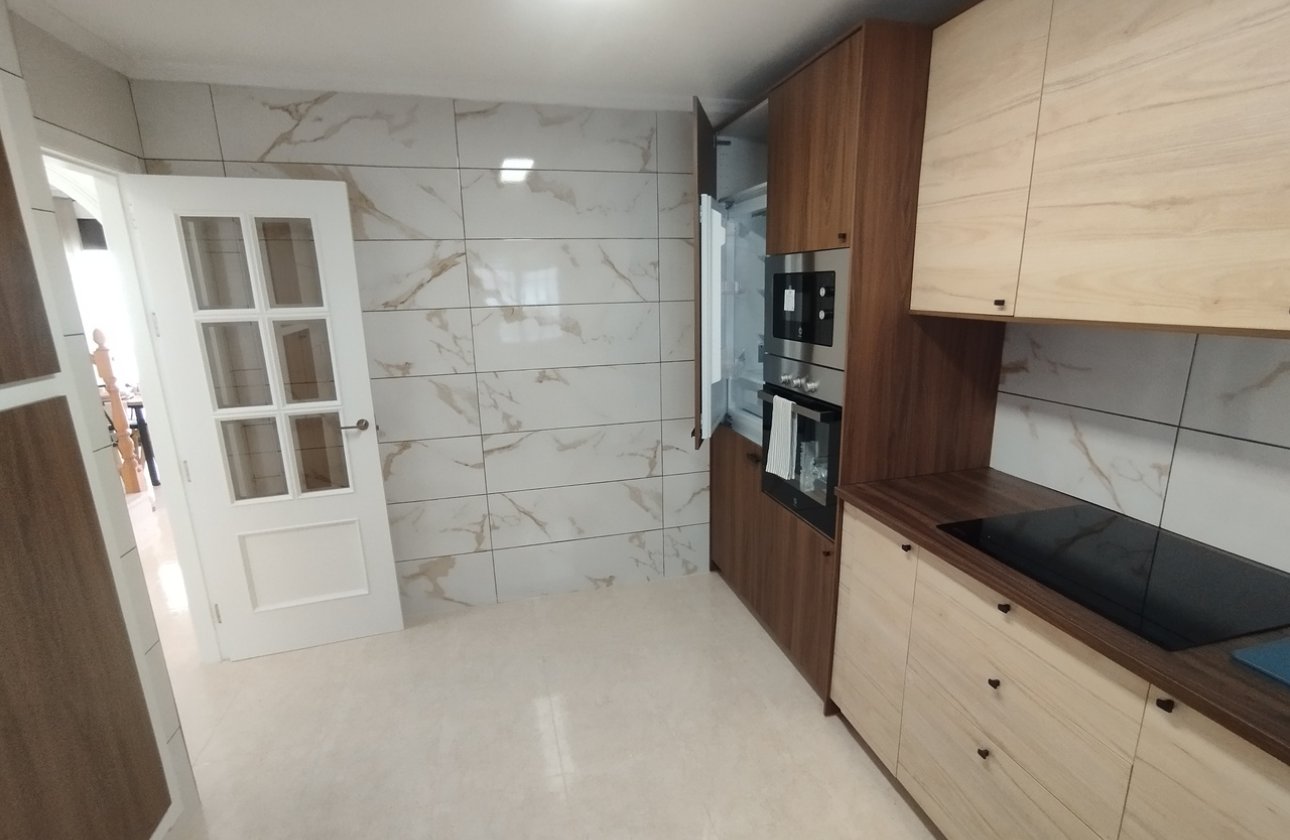 Revente - Town House -
San Miguel de Salinas - Inland