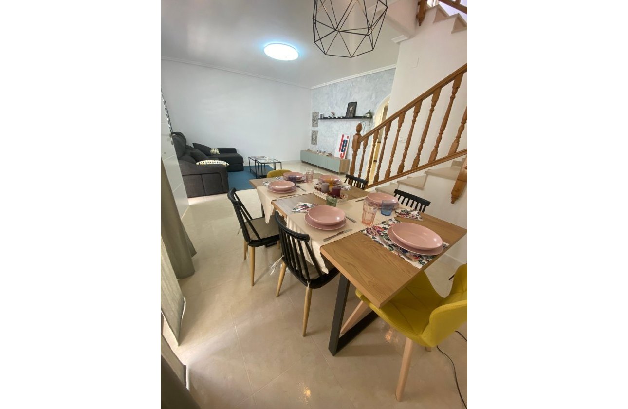 Revente - Town House -
San Miguel de Salinas - Inland