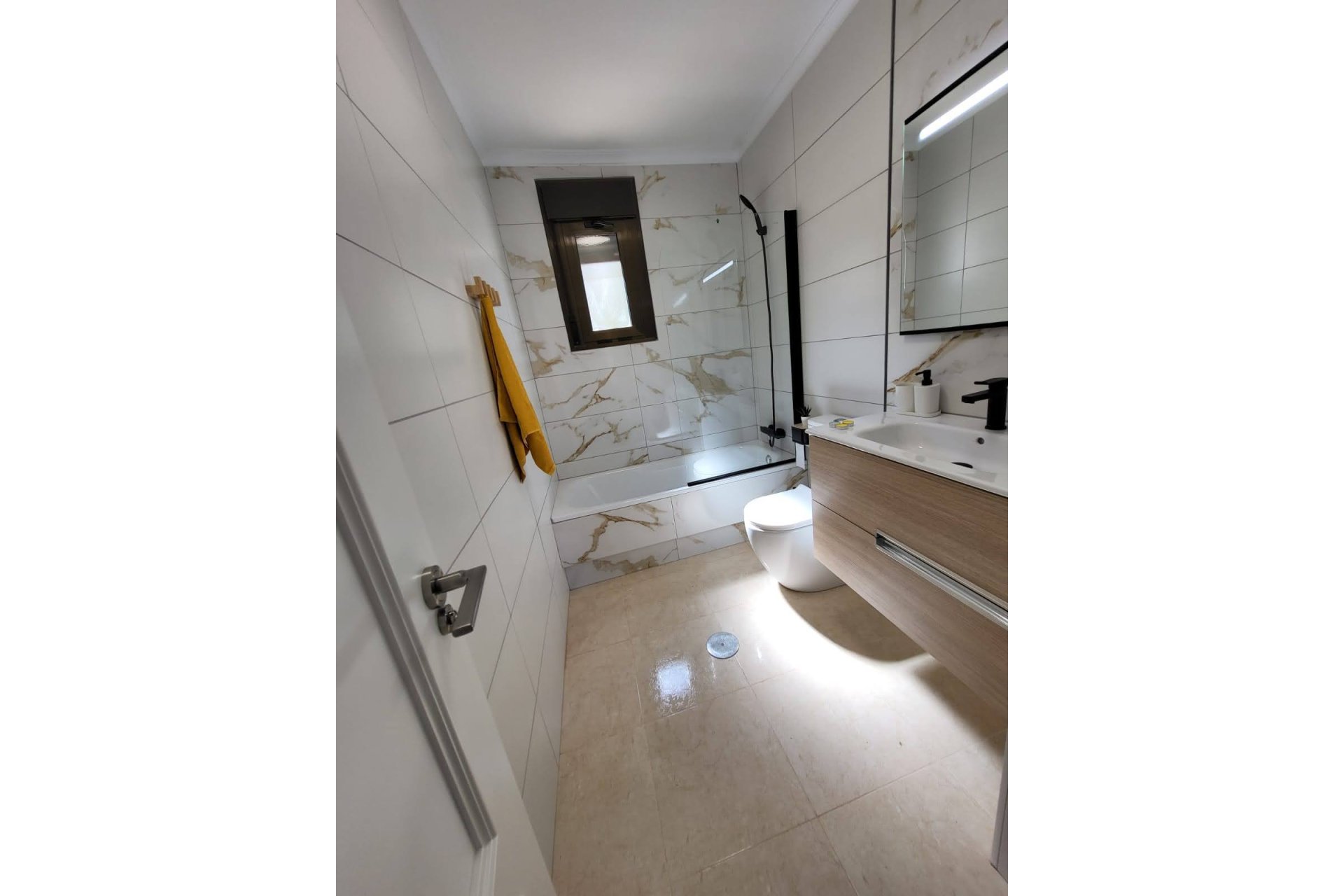 Revente - Town House -
San Miguel de Salinas - Inland