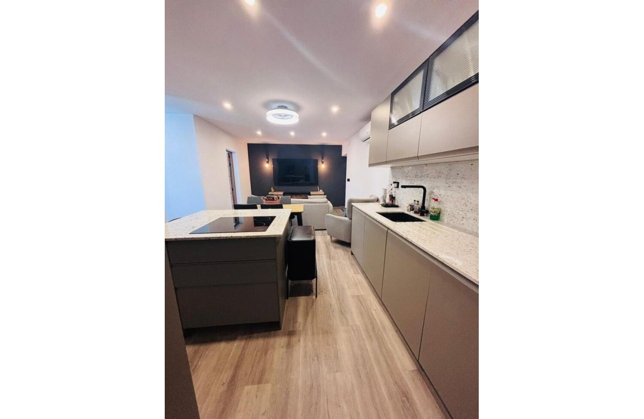 Revente - Town House -
San Miguel de Salinas - Inland