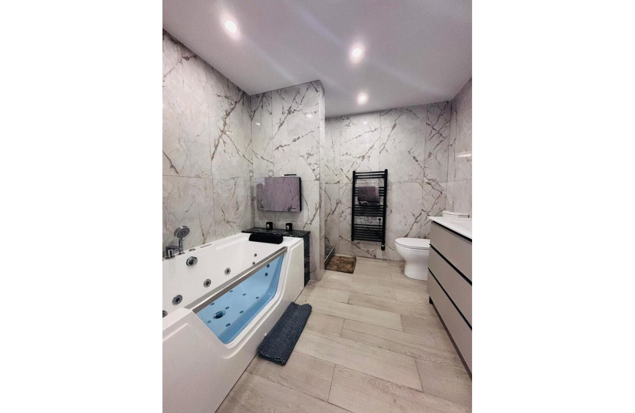 Revente - Town House -
San Miguel de Salinas - Inland