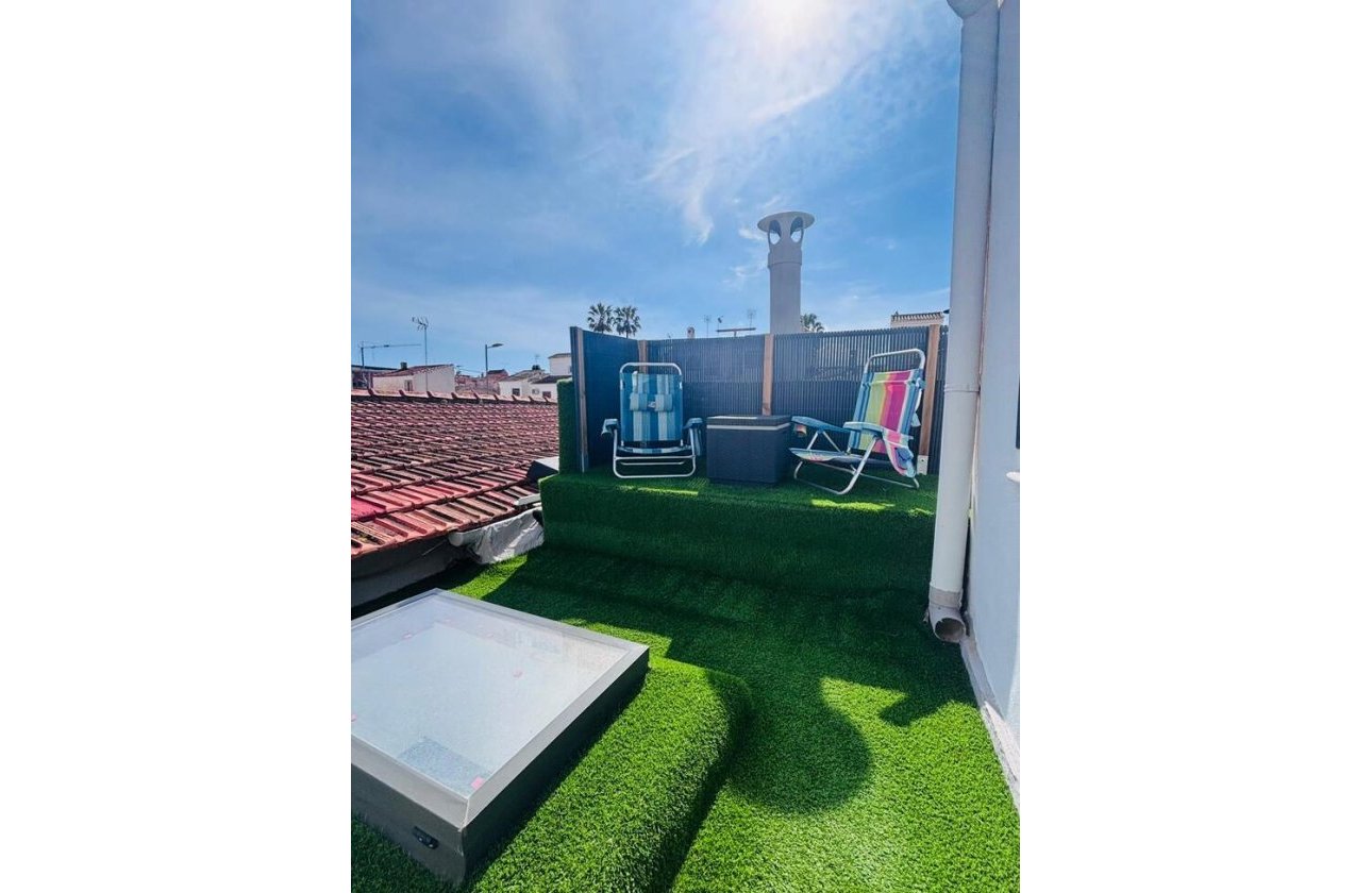 Revente - Town House -
San Miguel de Salinas - Inland