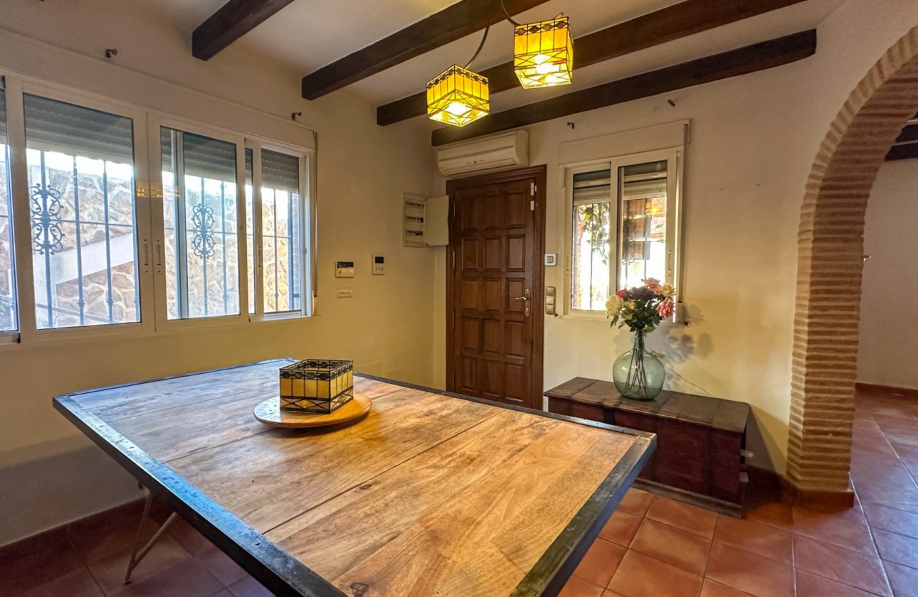 Revente - Town House -
San Miguel de Salinas - Inland