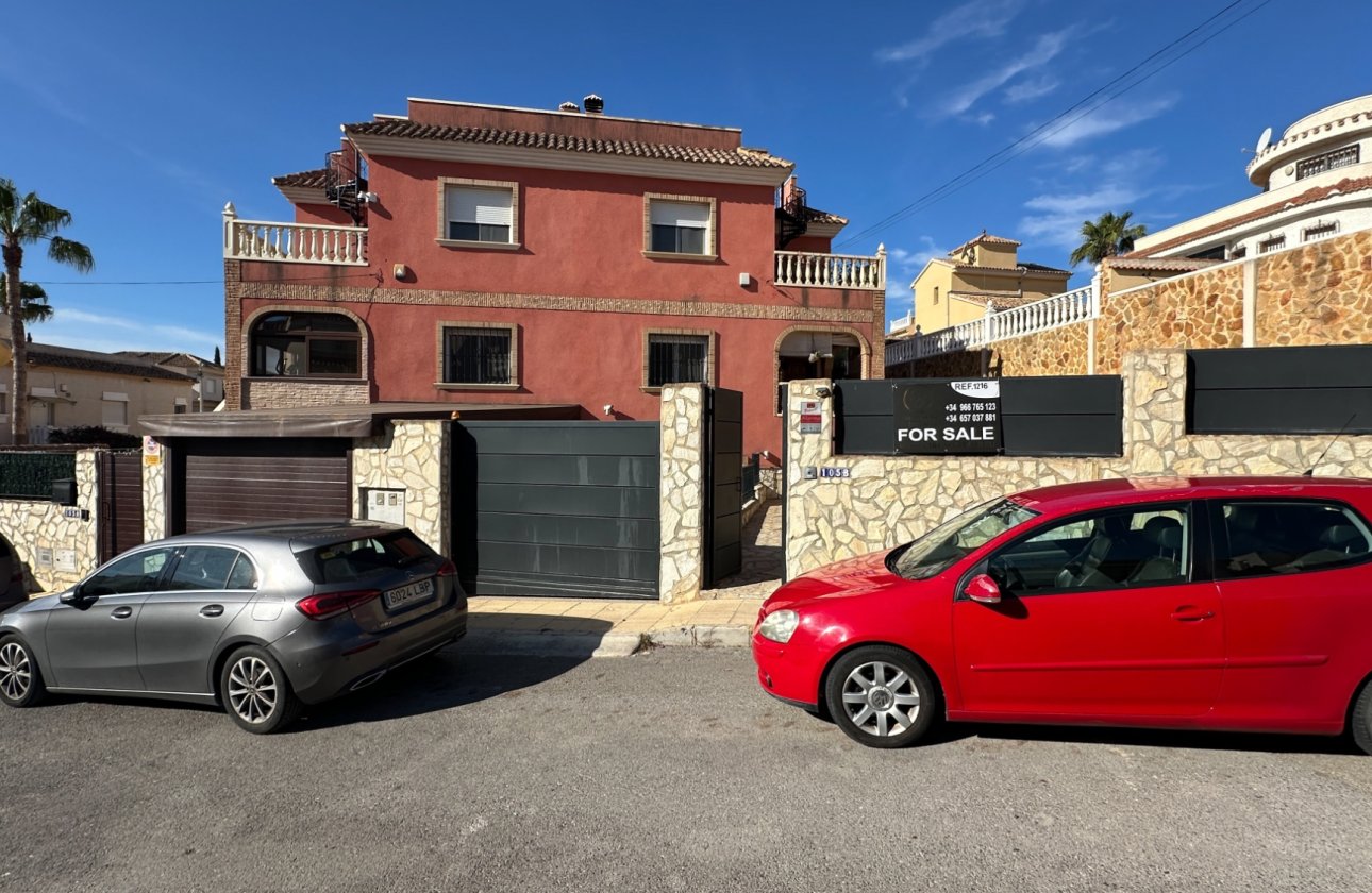 Revente - Town House -
San Miguel de Salinas - Inland