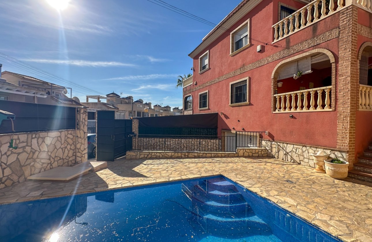 Revente - Town House -
San Miguel de Salinas - Inland