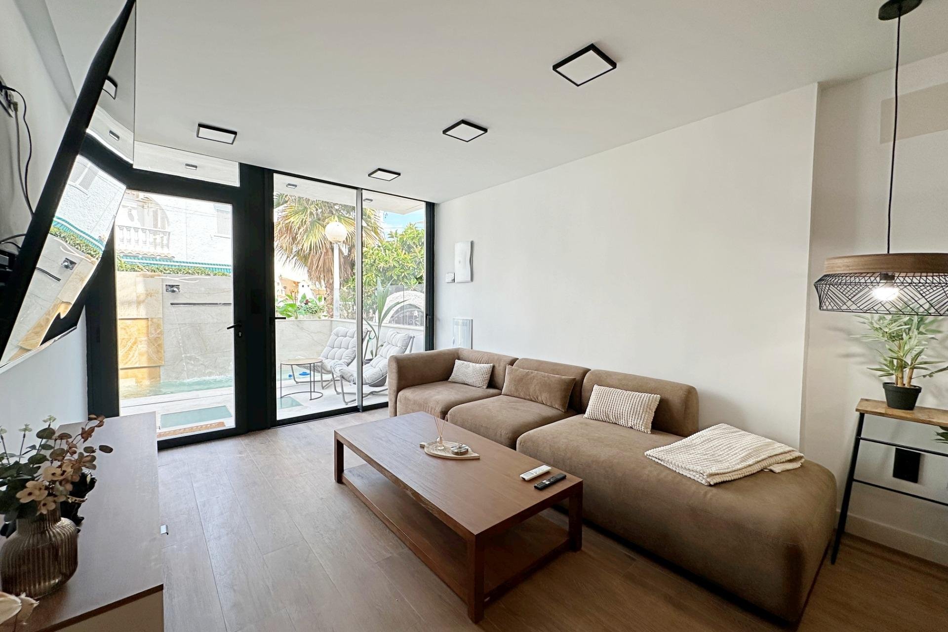 Revente - Town House -
Torrevieja - Calas Blanca