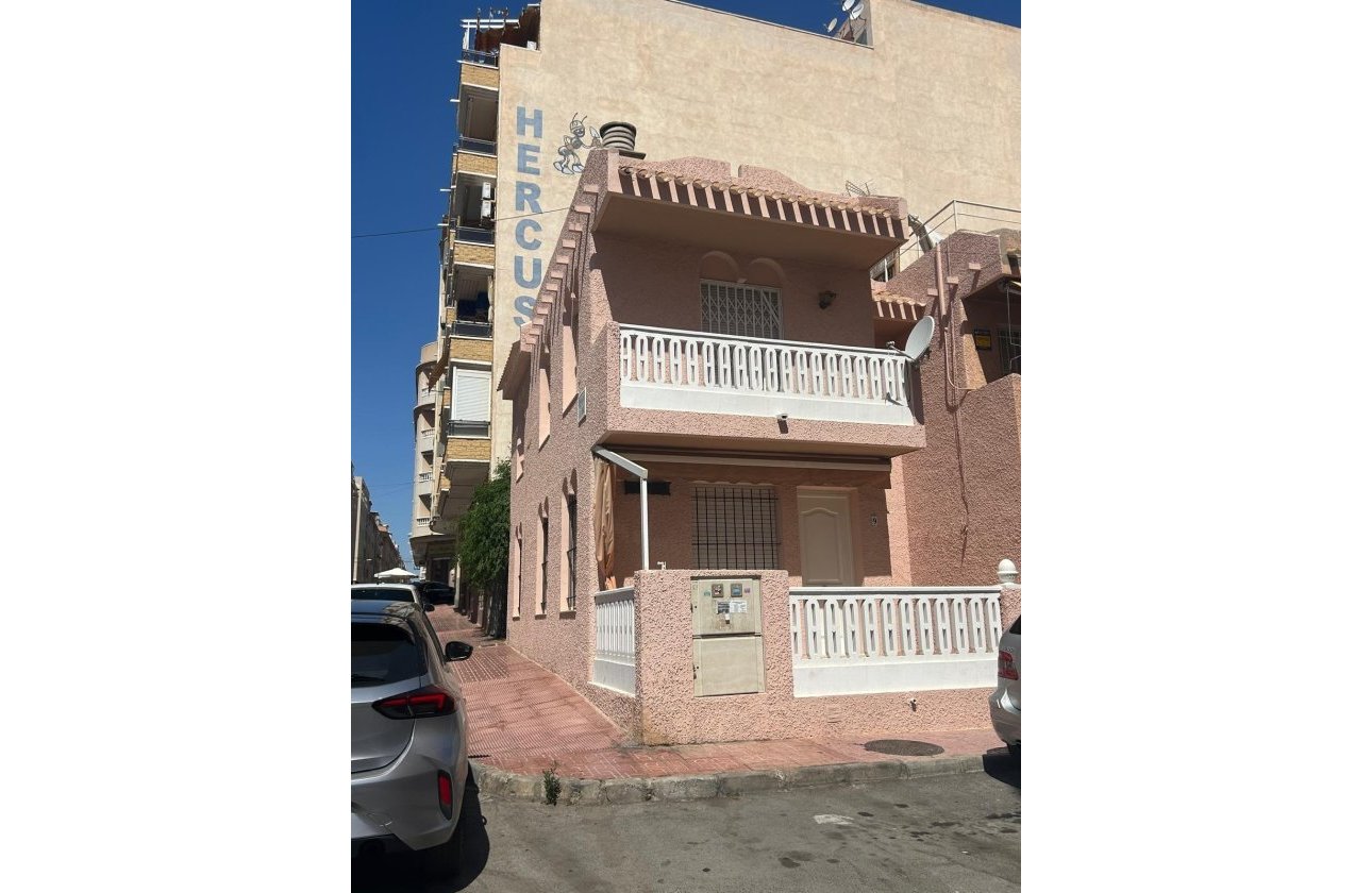 Revente - Town House -
Torrevieja - Centro