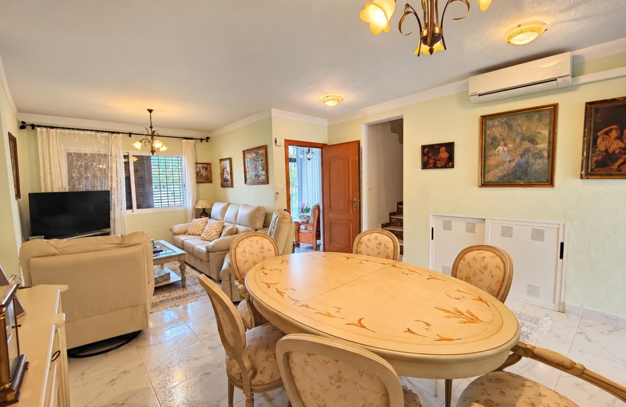 Revente - Town House -
Torrevieja - Costa Blanca