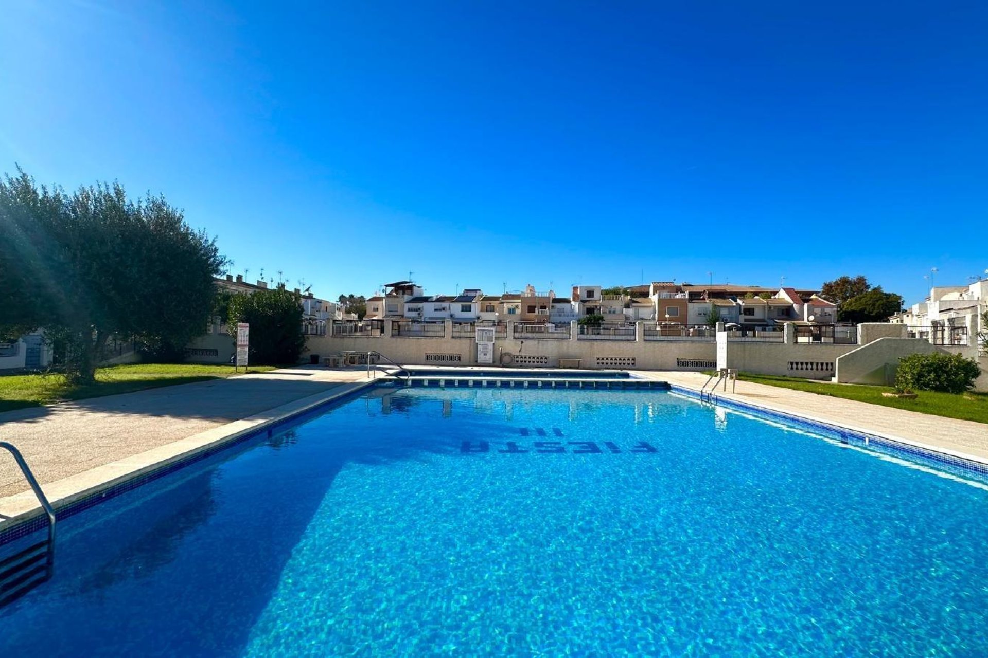 Revente - Town House -
Torrevieja - Estacion De Autobuses