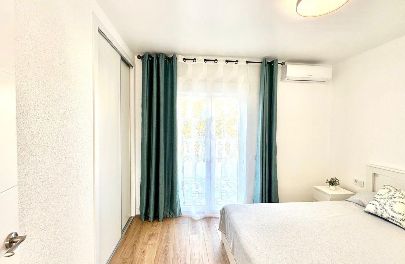 Revente - Town House -
Torrevieja - Estacion De Autobuses