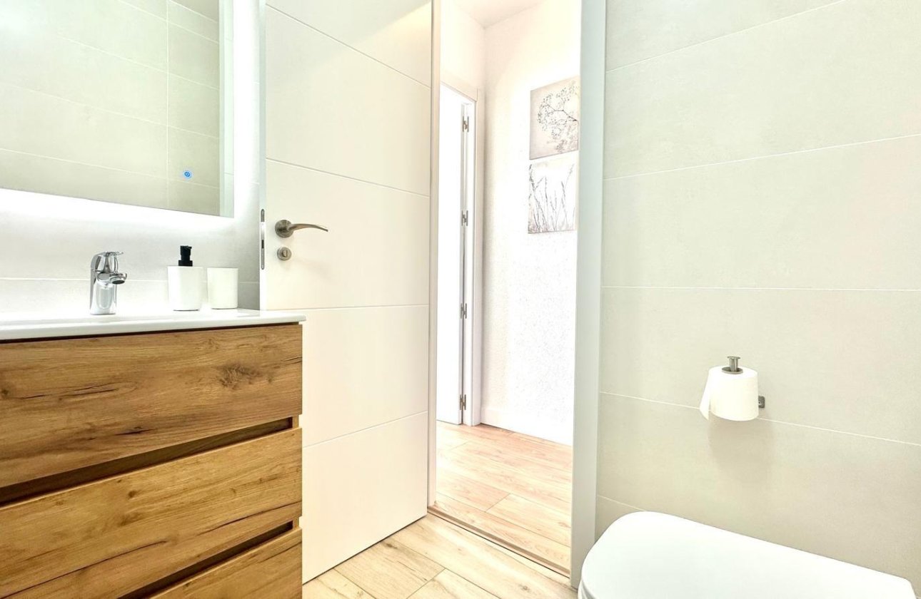 Revente - Town House -
Torrevieja - Estacion De Autobuses