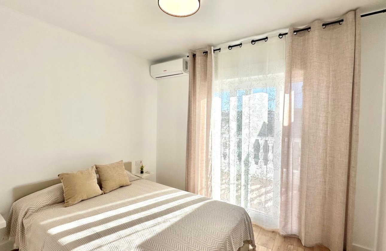 Revente - Town House -
Torrevieja - Estacion De Autobuses