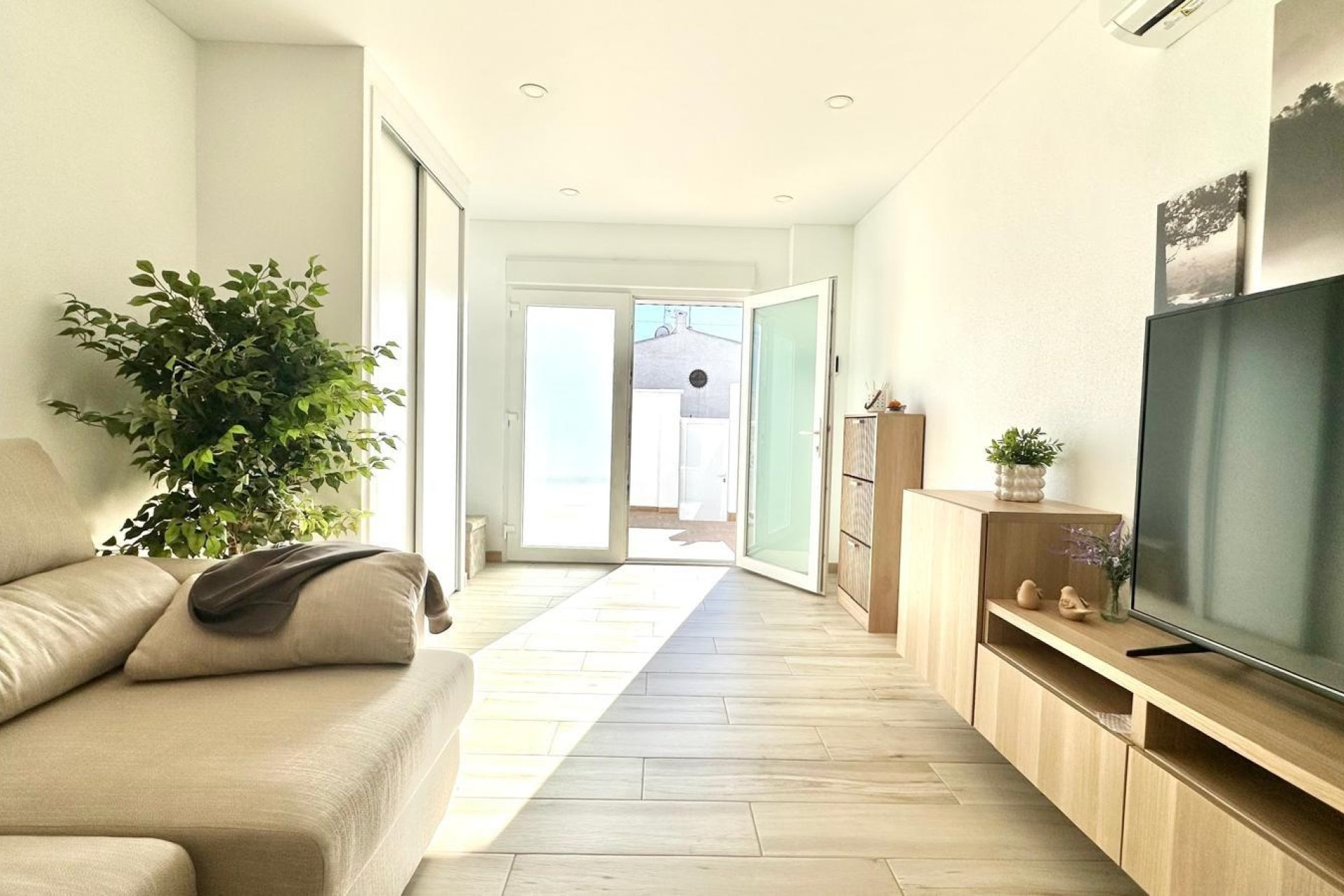 Revente - Town House -
Torrevieja - Estacion De Autobuses