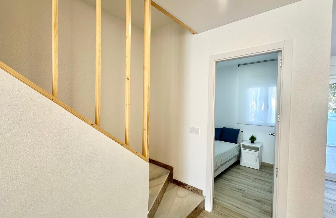 Revente - Town House -
Torrevieja - Estacion De Autobuses