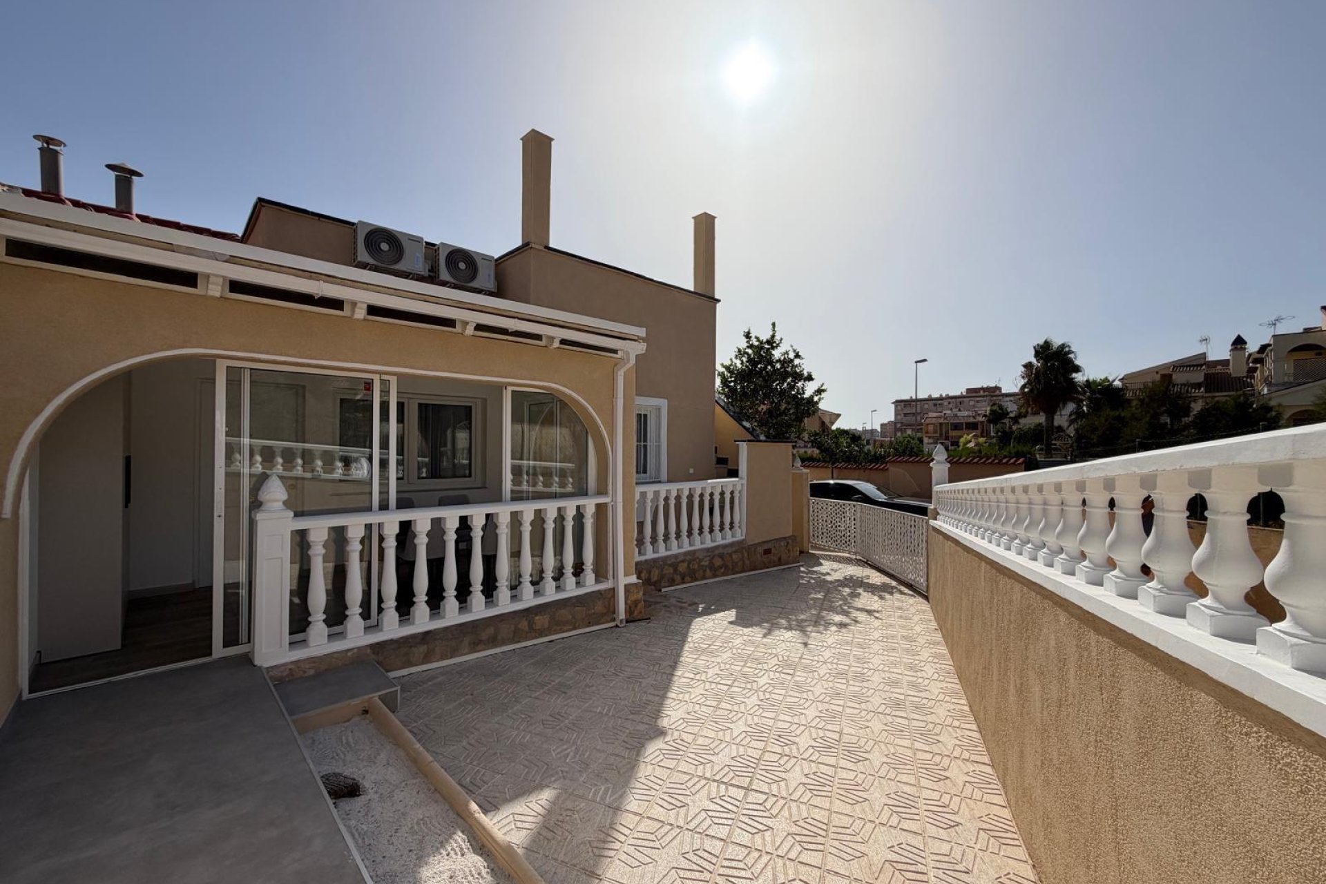 Revente - Town House -
Torrevieja - Miramar - Torre Del Moro