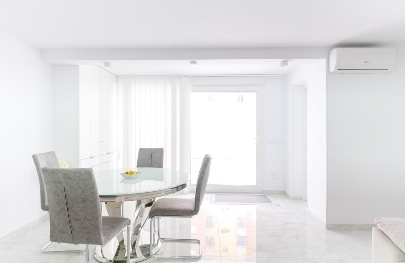 Revente - Town House -
Torrevieja - Punta Prima