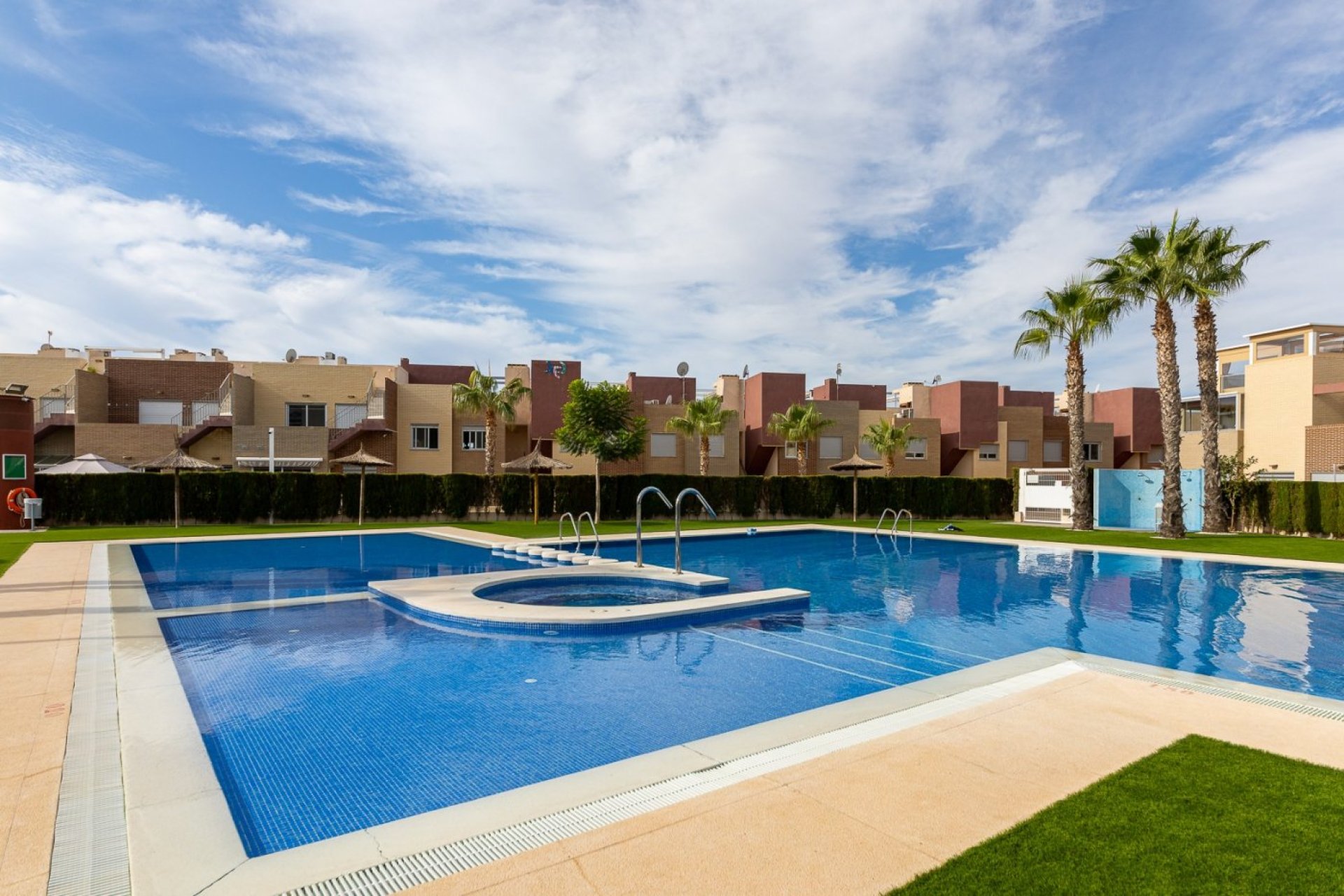 Revente - Town House -
Torrevieja - Sector 25