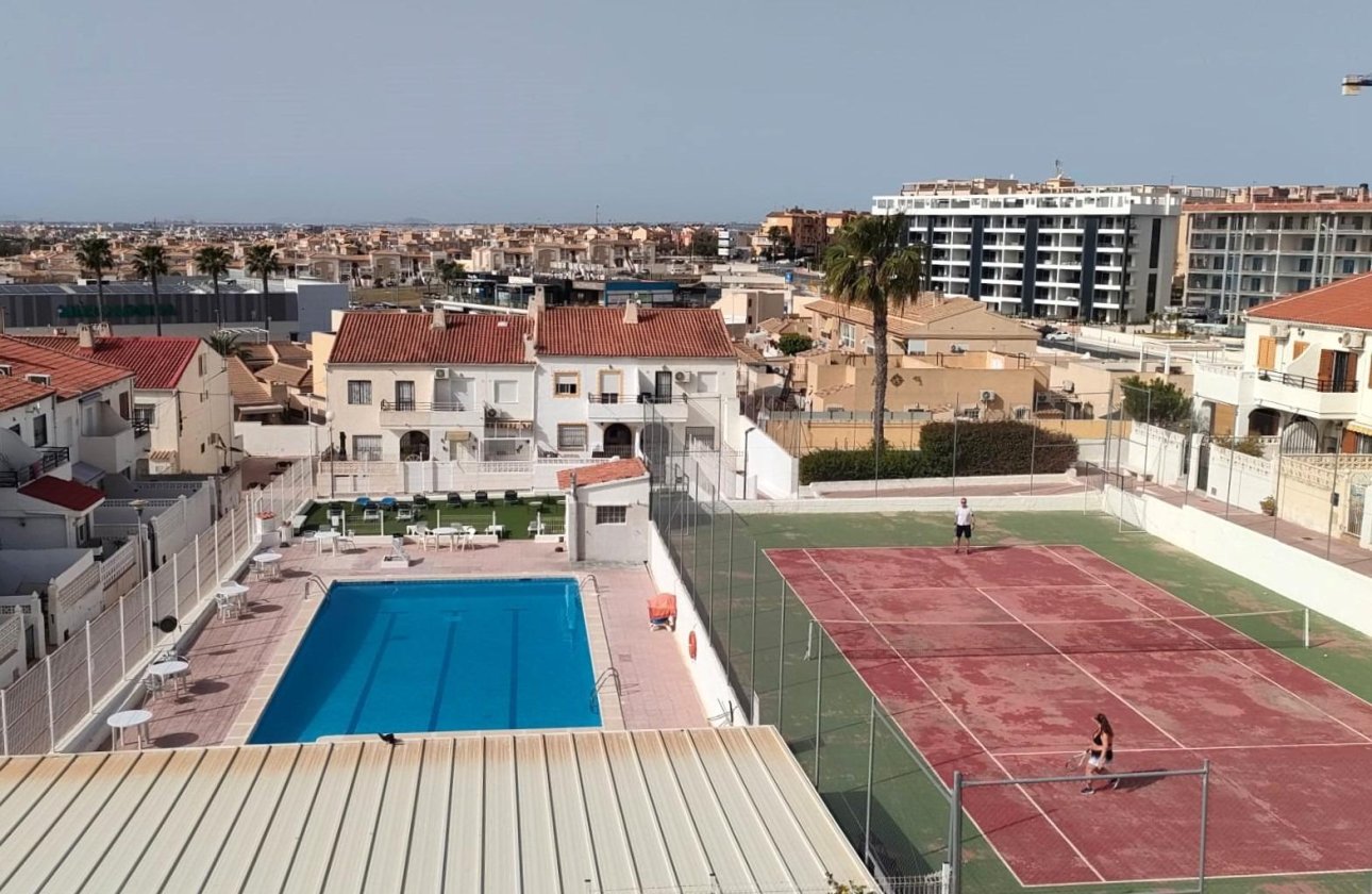 Revente - Town House -
Torrevieja - Sector 25