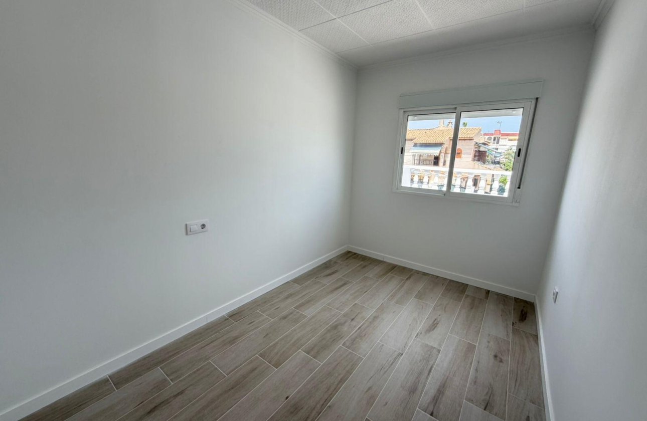 Revente - Town House -
Torrevieja - Sector 25