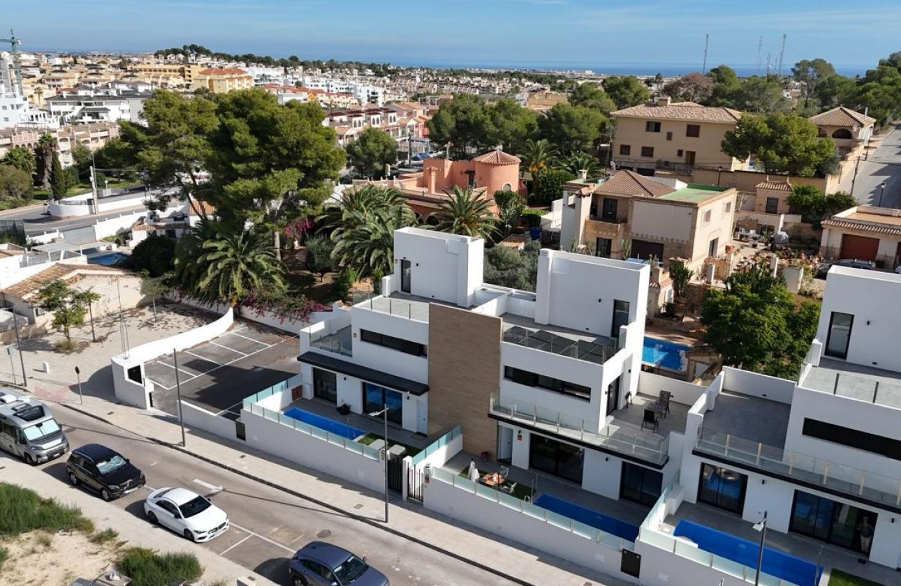 Revente - Town House -
Villamartin - Costa Blanca