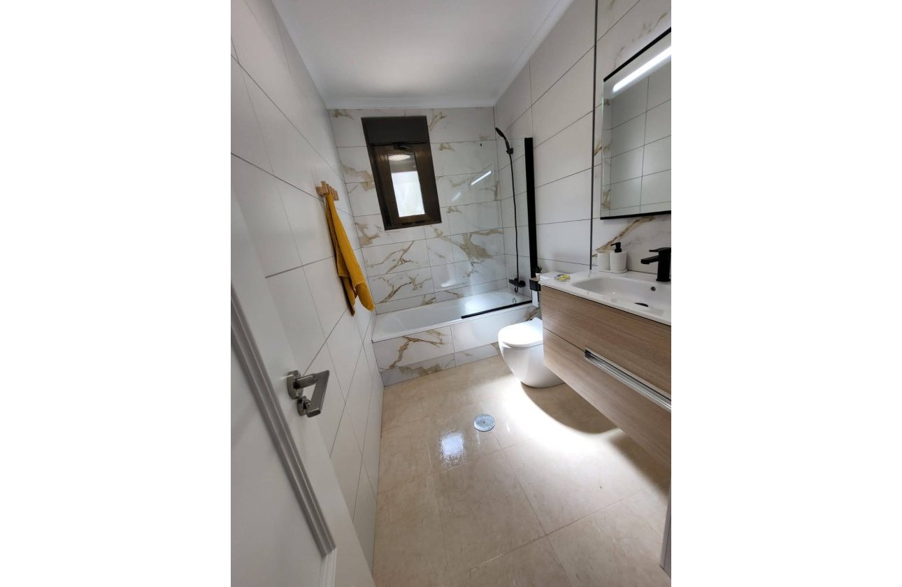 Revente - Town House -
Villamartin - Costa Blanca