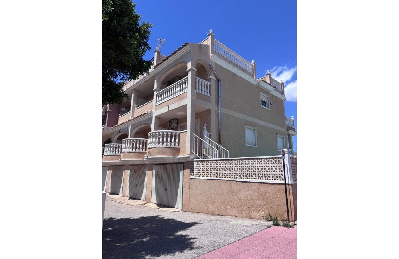 Revente - Town House -
Villamartin - Costa Blanca