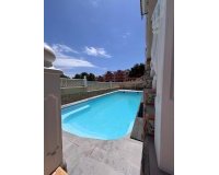 Revente - Town House -
Villamartin - Costa Blanca