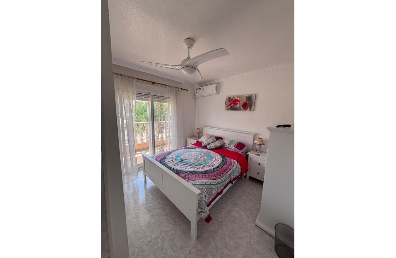 Revente - Town House -
Villamartin - Costa Blanca
