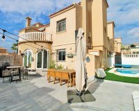 Revente - Town House -
Villamartin - Costa Blanca
