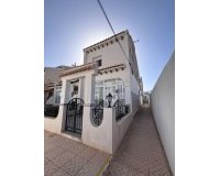 Revente - Town House -
Villamartin - Costa Blanca