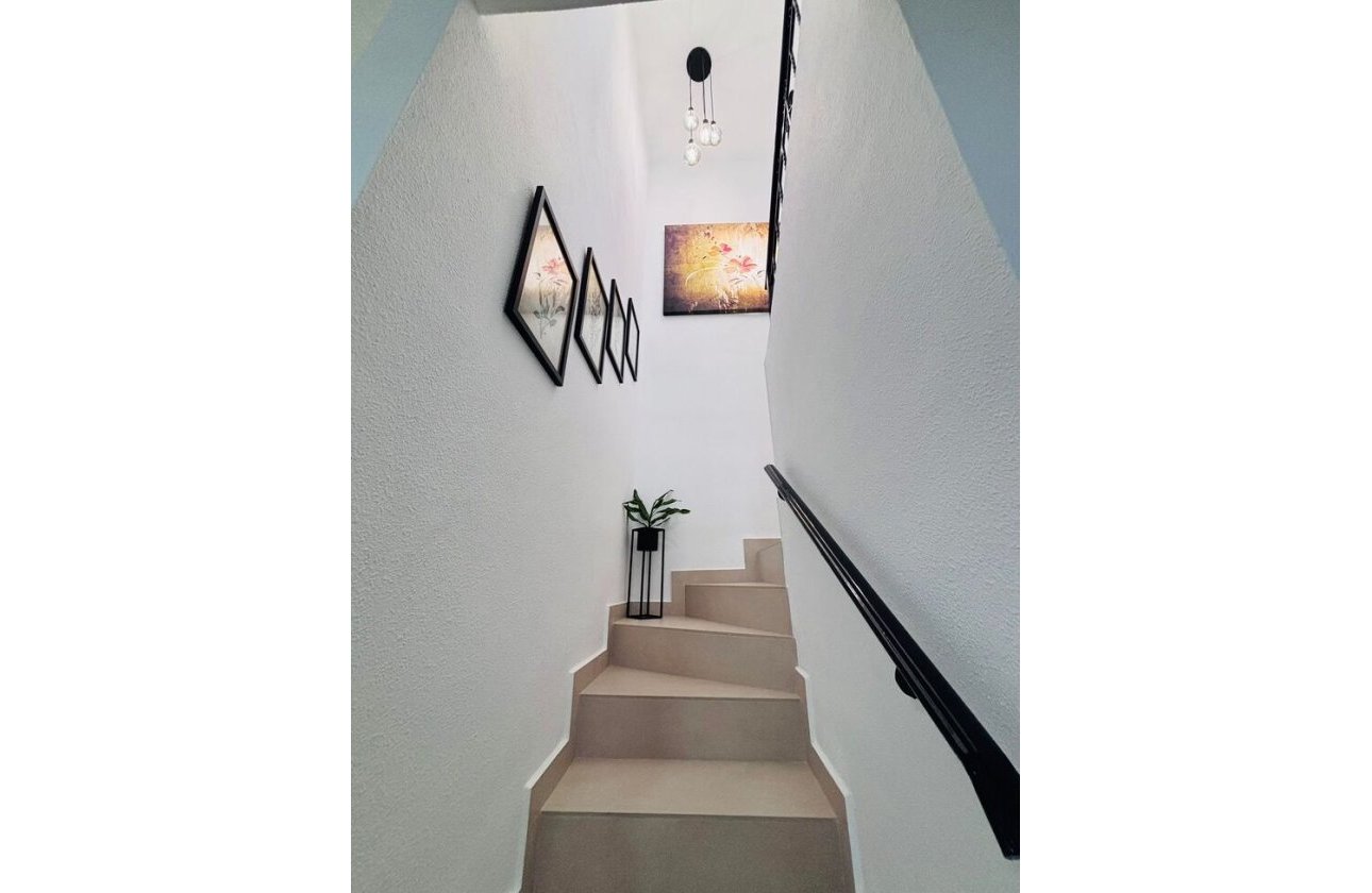 Revente - Town House -
Villamartin - Costa Blanca