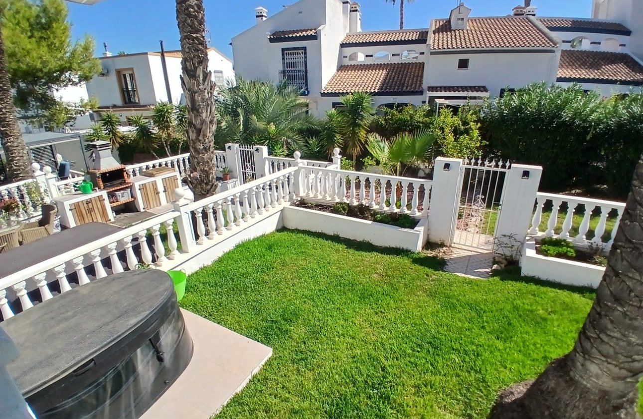Revente - Town House -
Villamartin - Costa Blanca