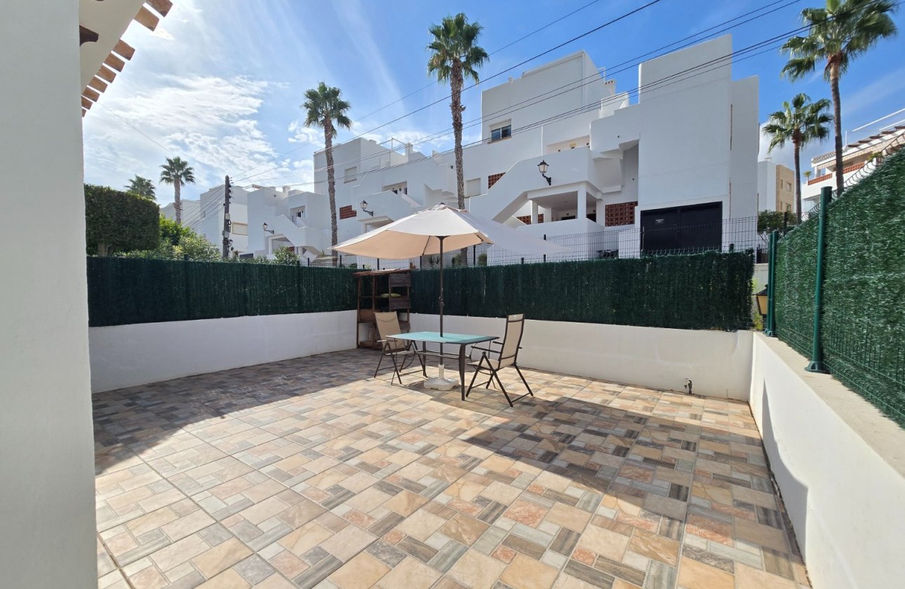 Revente - Town House -
Villamartin - Costa Blanca