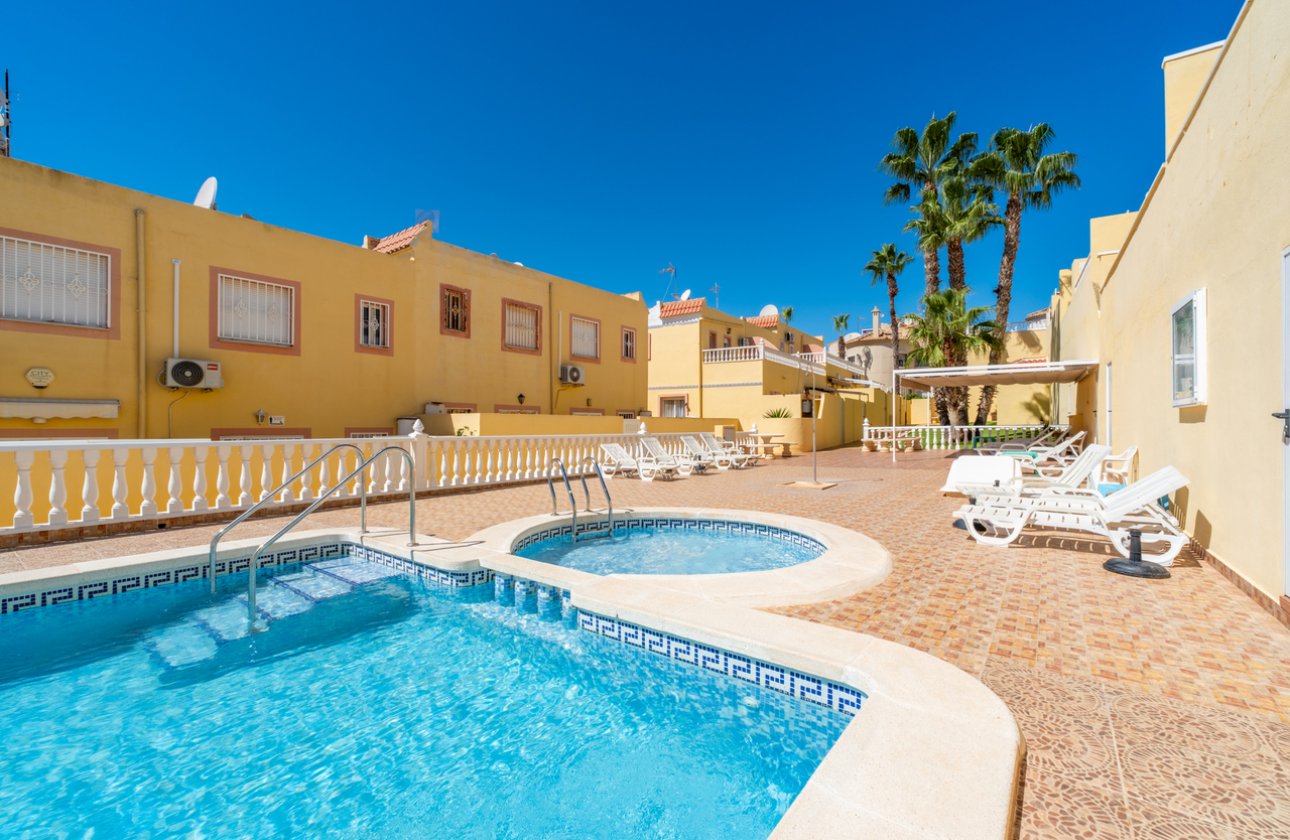 Revente - Town House -
Villamartin - Costa Blanca