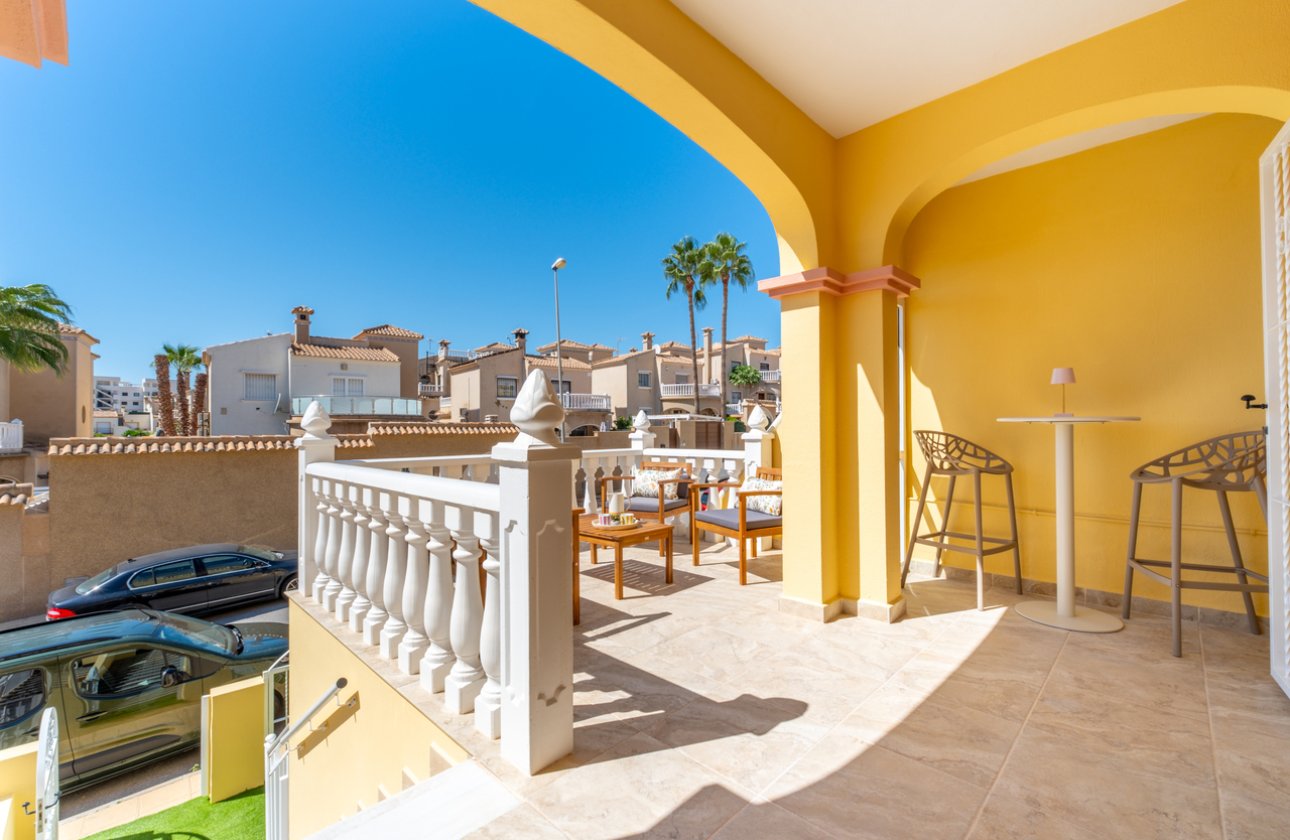 Revente - Town House -
Villamartin - Costa Blanca