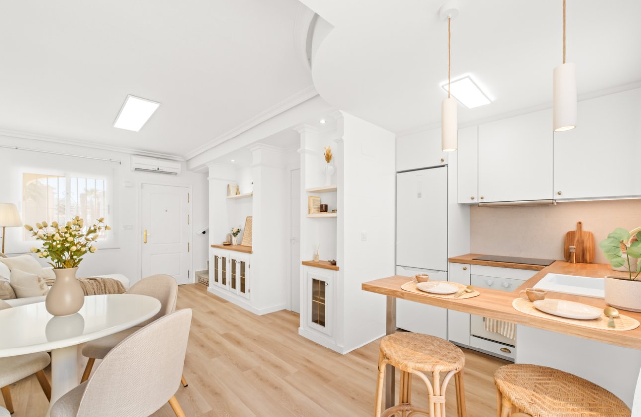 Revente - Town House -
Villamartin - Costa Blanca