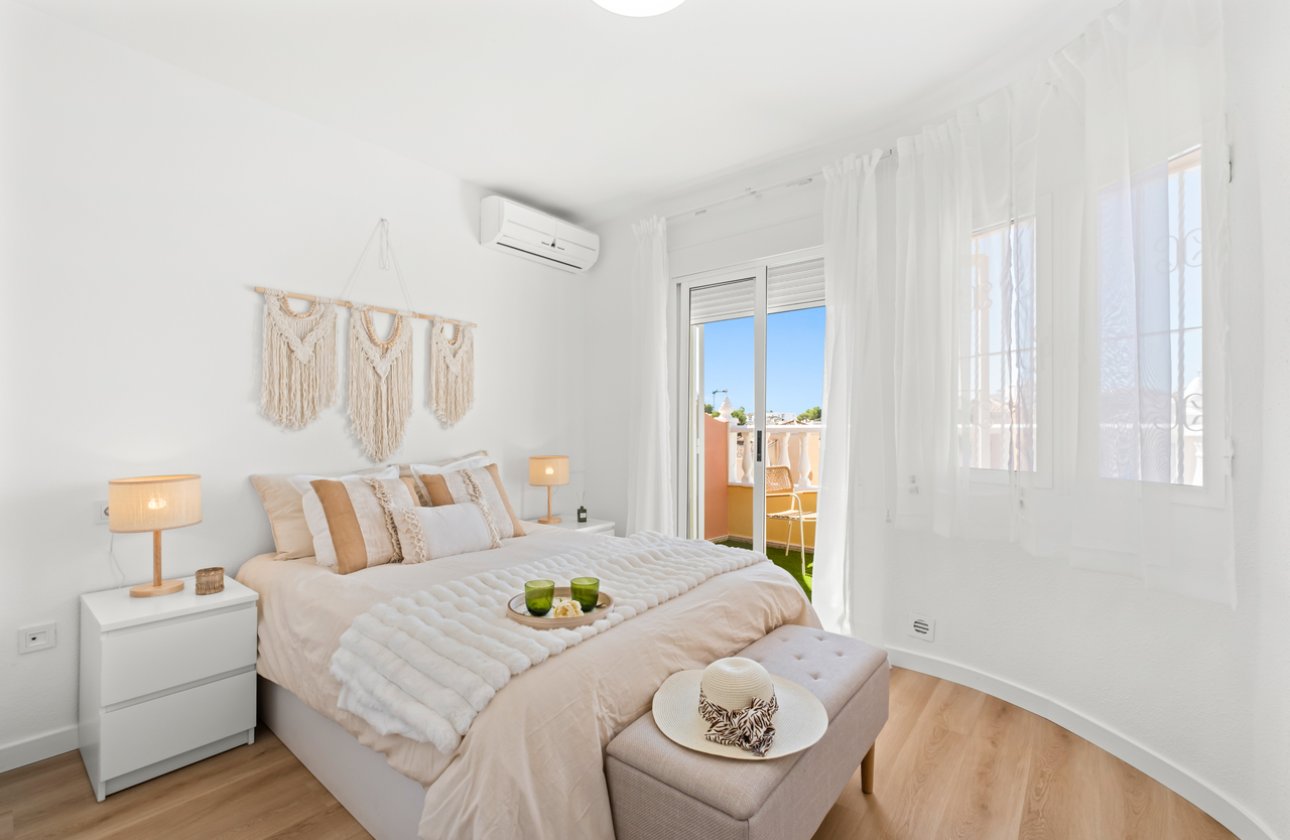Revente - Town House -
Villamartin - Costa Blanca