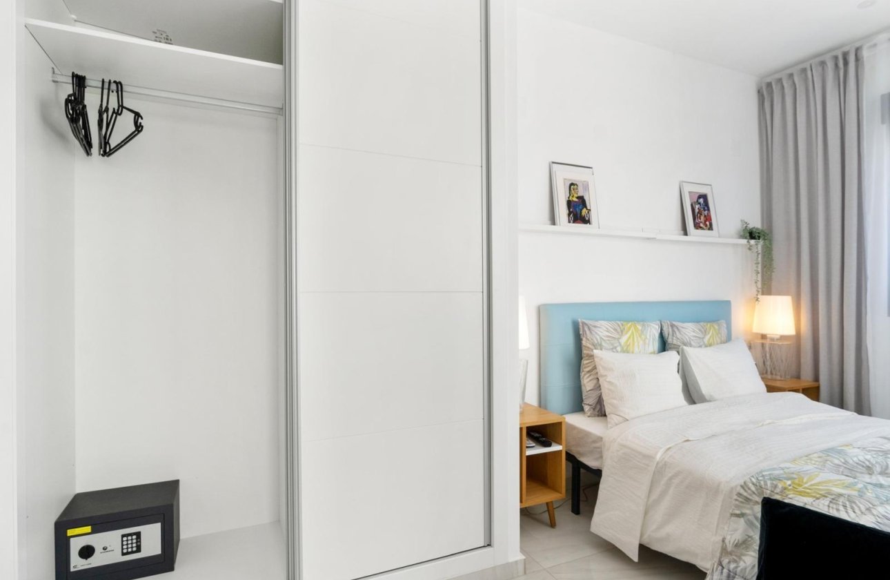 Revente - Town House -
Villamartin - Orihuela Costa