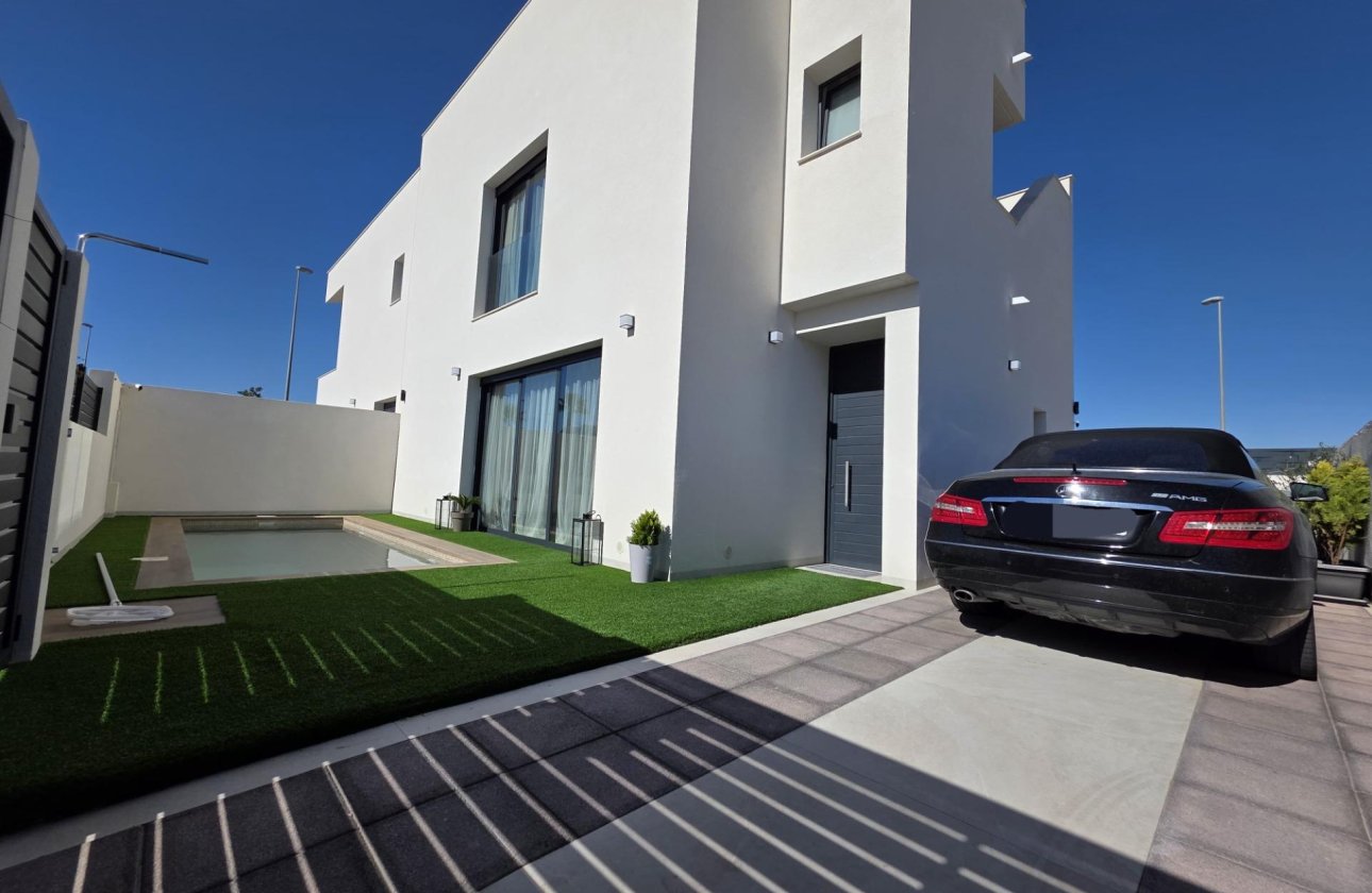 Revente - Villa -
Benijofar