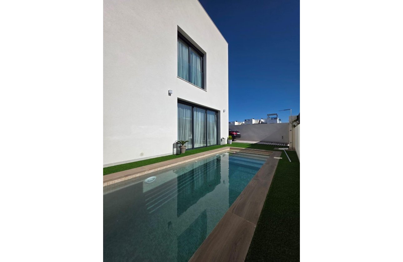 Revente - Villa -
Benijofar