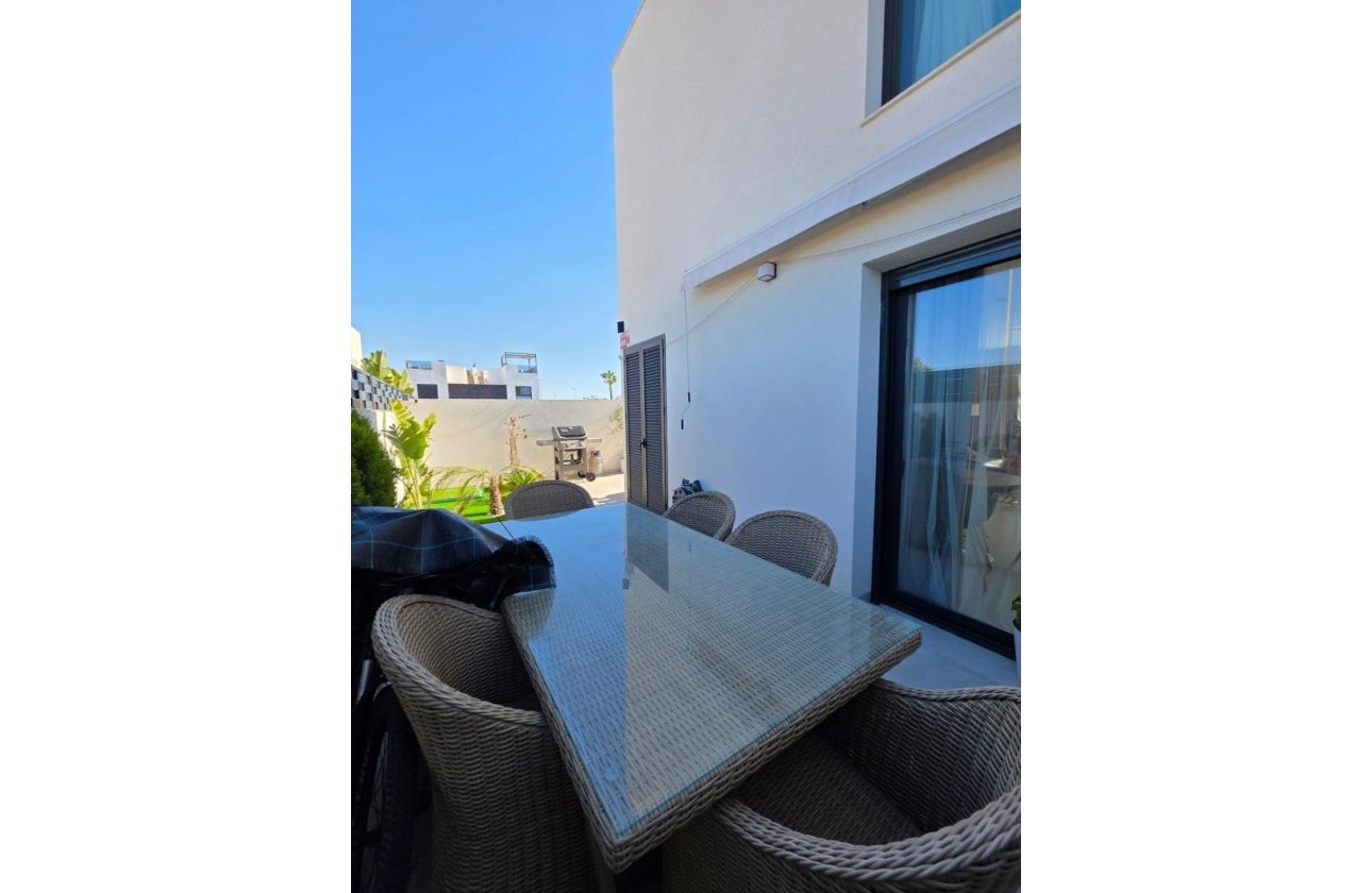 Revente - Villa -
Benijofar